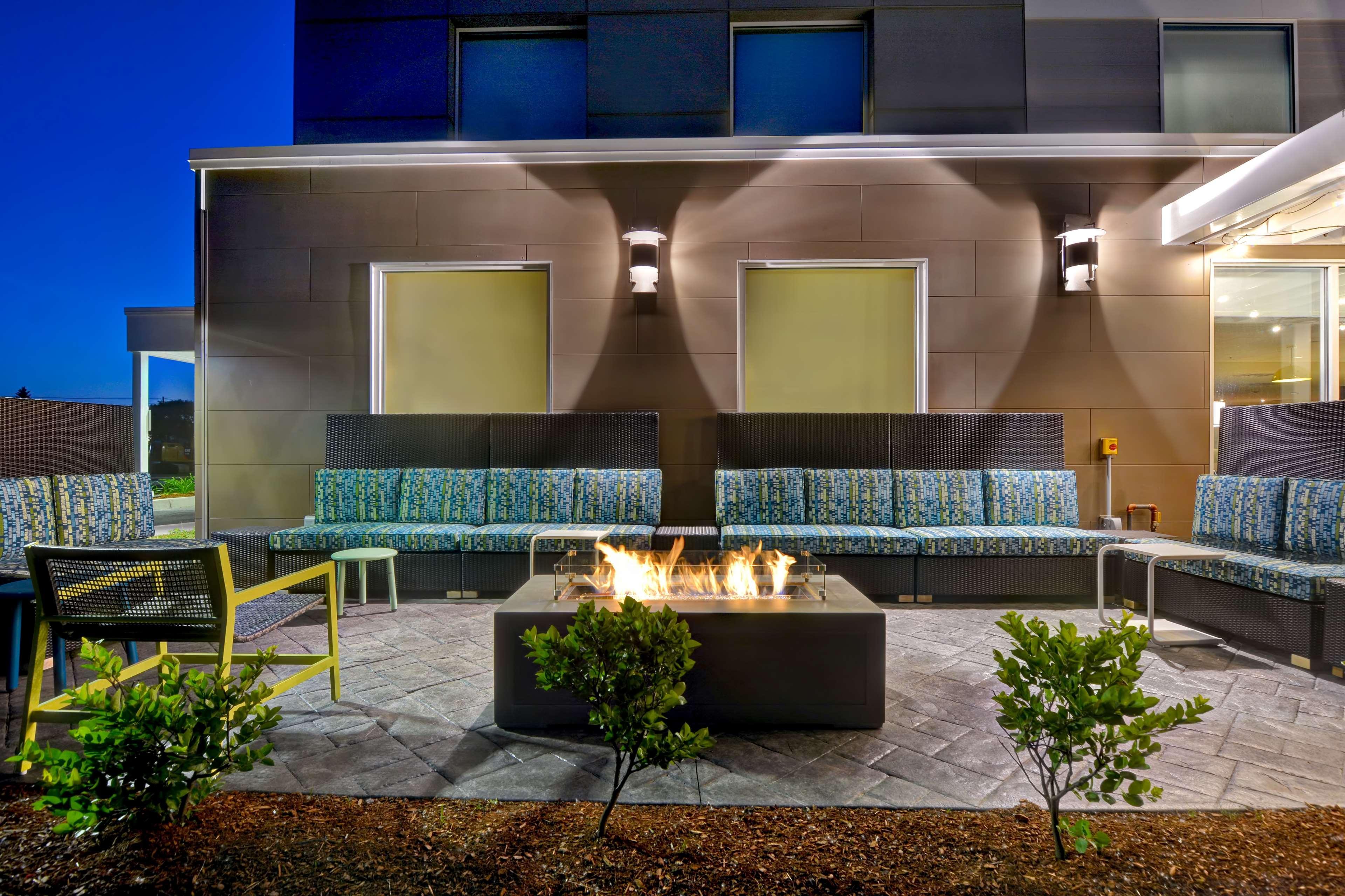 Home2 Suites Williston Burlington, Vt מראה חיצוני תמונה